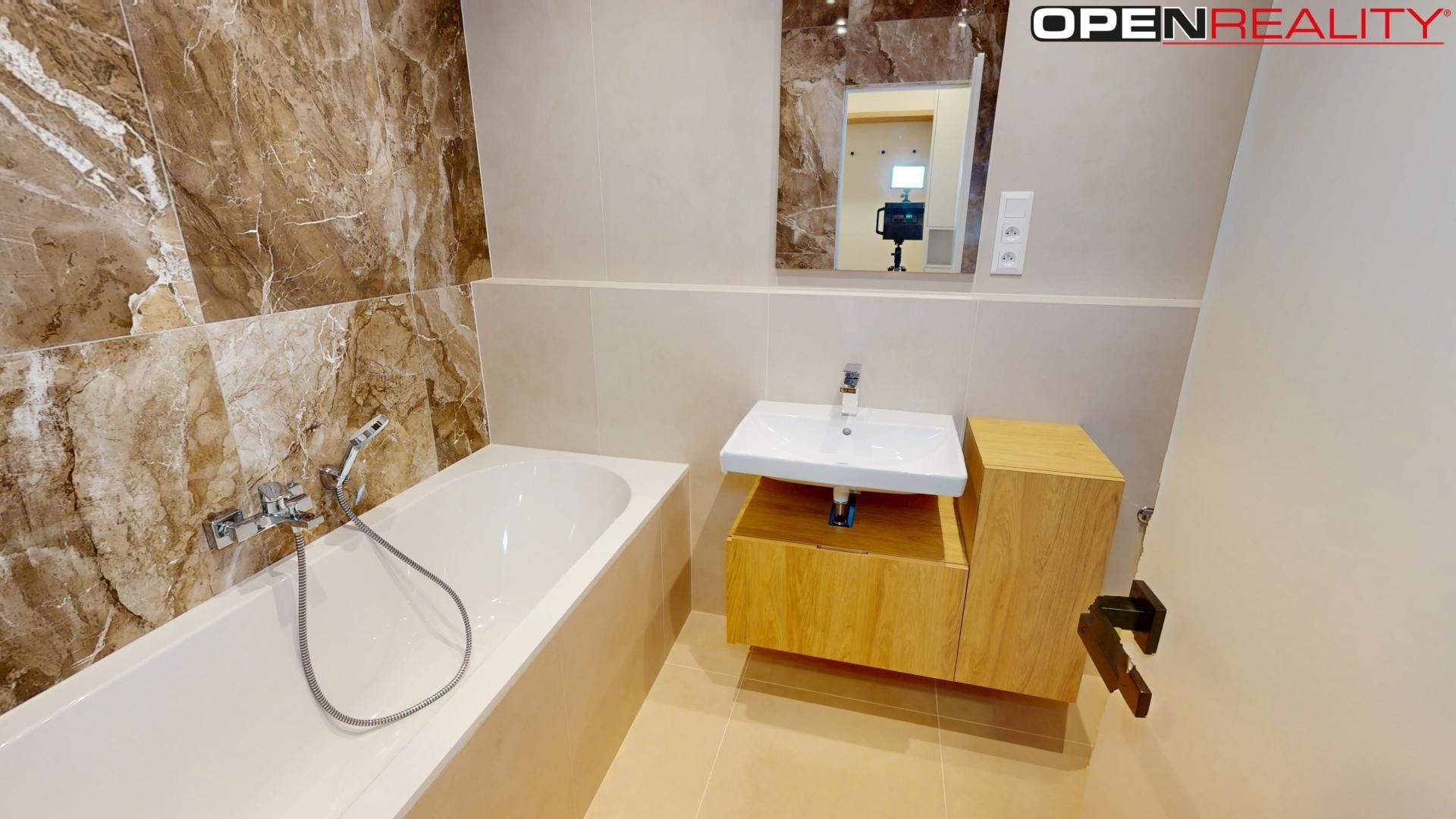 Pronájem bytu 2+kk 72 m² - foto 16