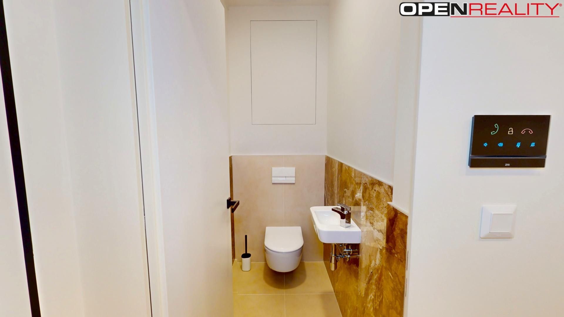 Pronájem bytu 2+kk 72 m² - foto 17