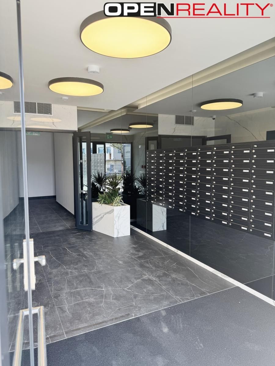 Pronájem bytu 2+kk 72 m² - foto 22