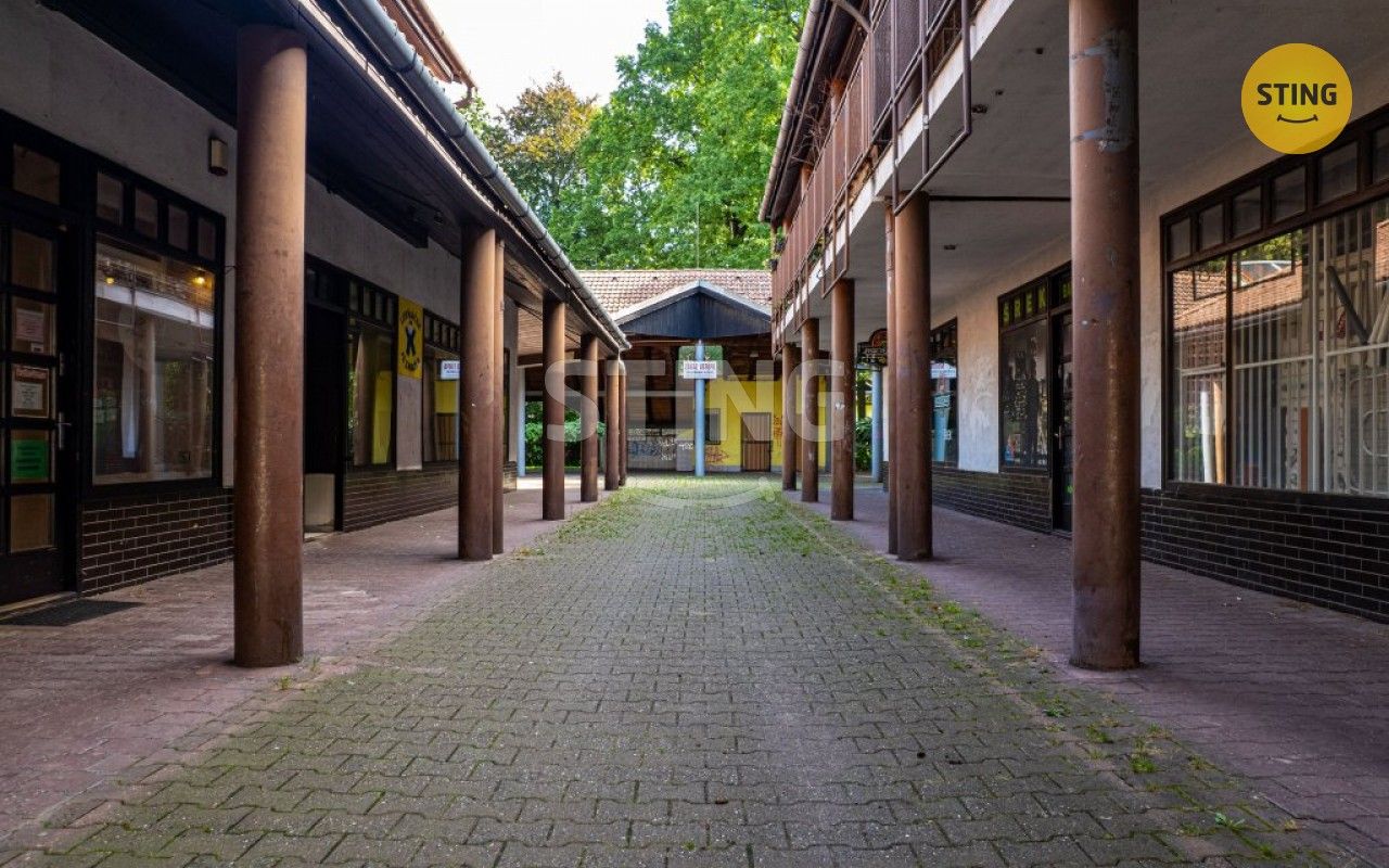 Prodej komerčního prostoru 1400 m² - foto 9
