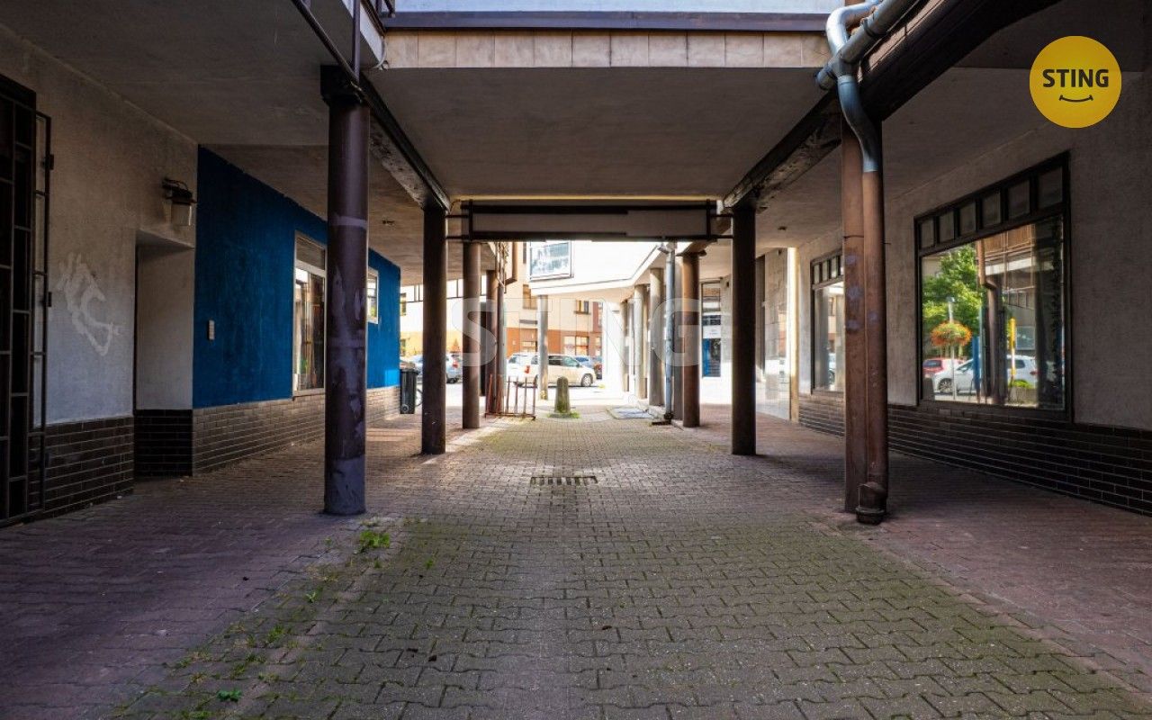 Prodej komerčního prostoru 1400 m² - foto 10