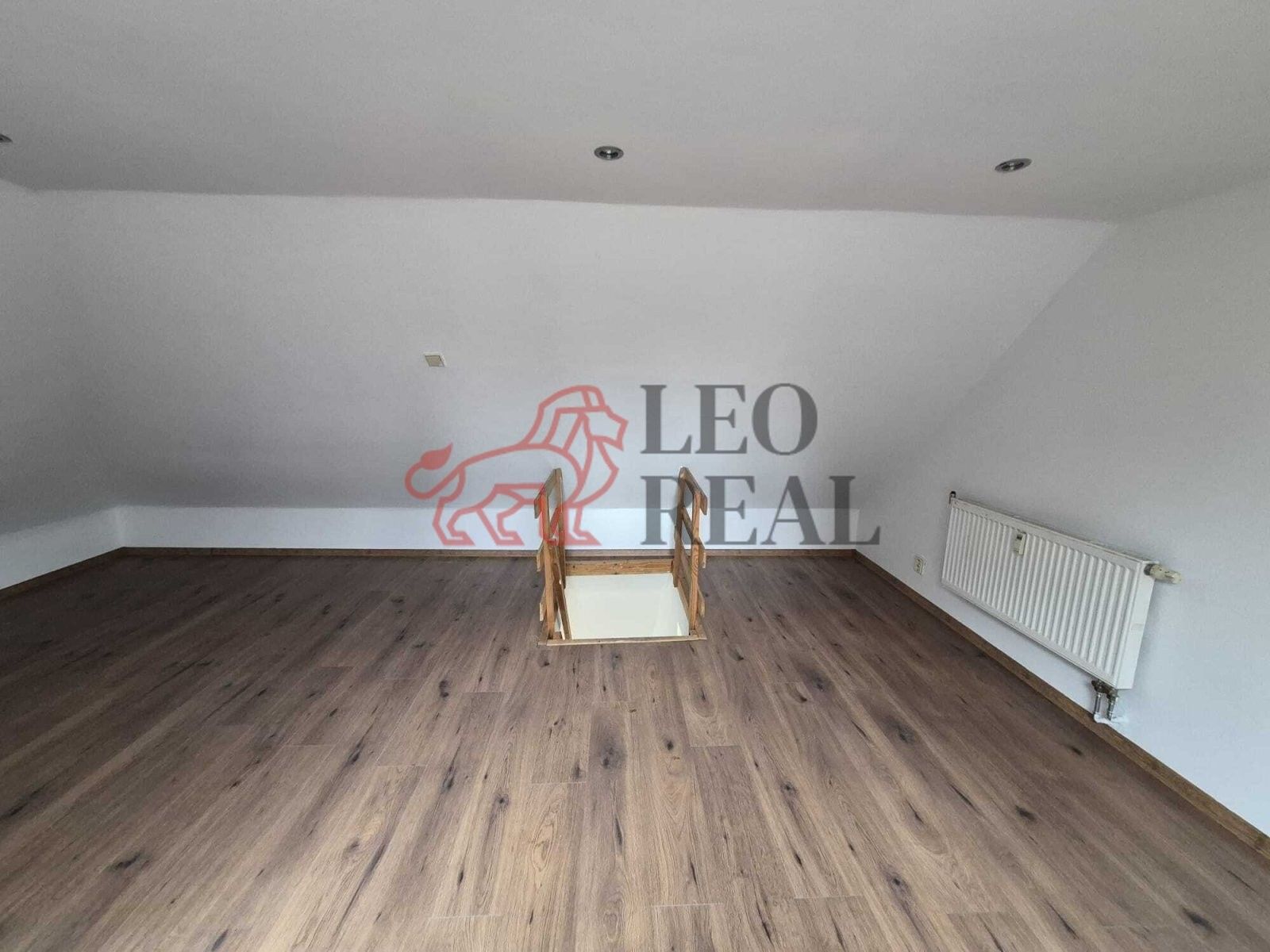 Pronájem bytu 2+1 78 m² - foto 4