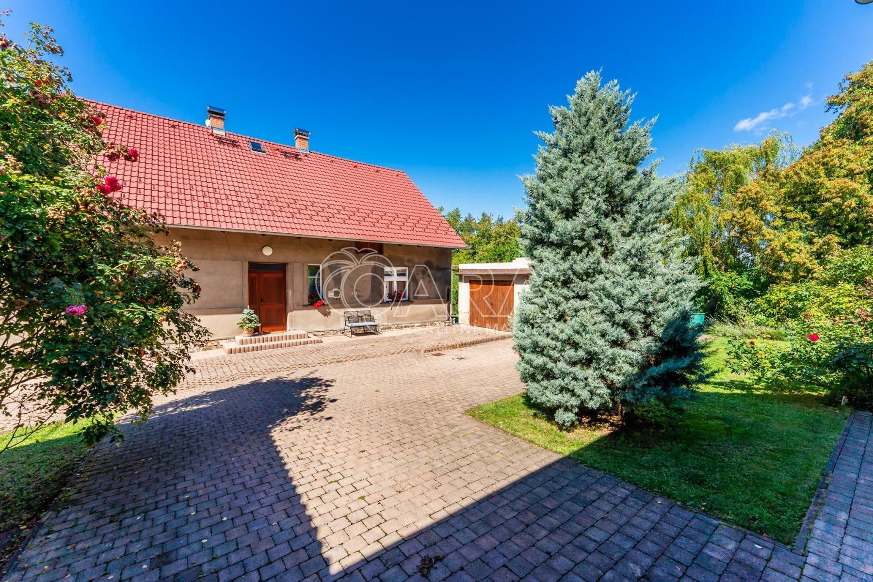 Prodej domu 180 m² - foto 2