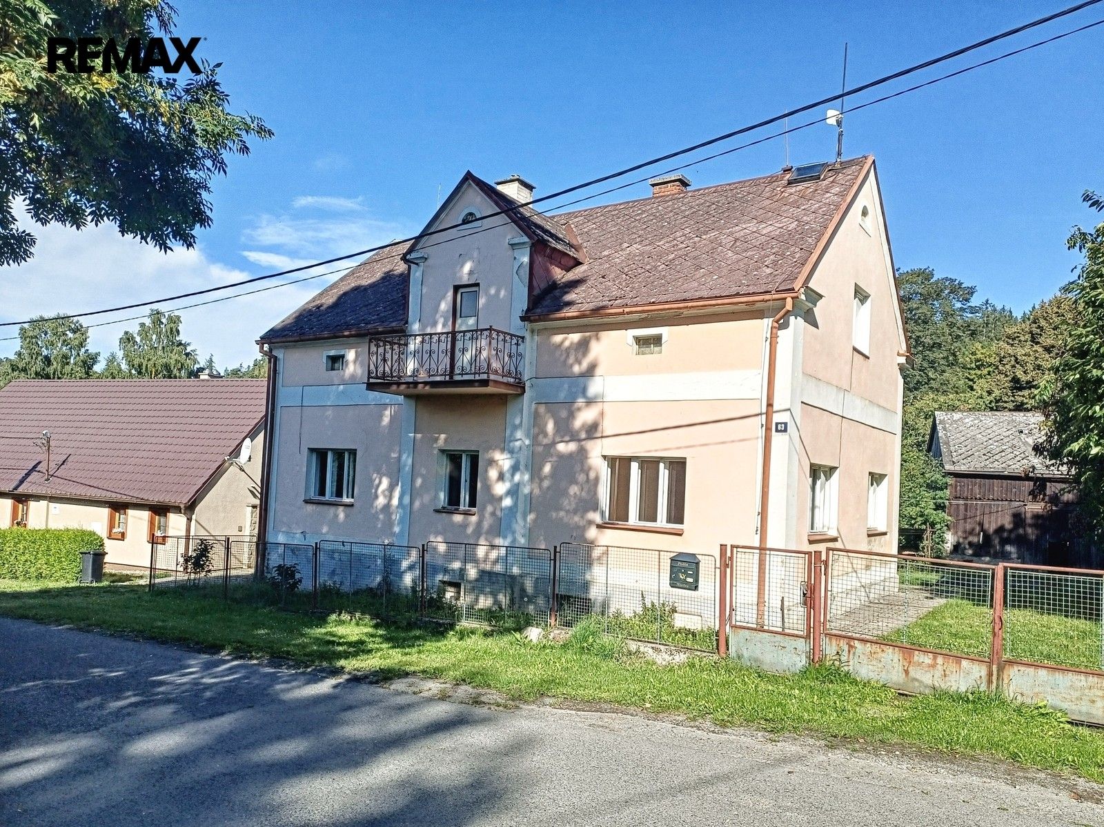 Prodej domu 200 m² - foto 2