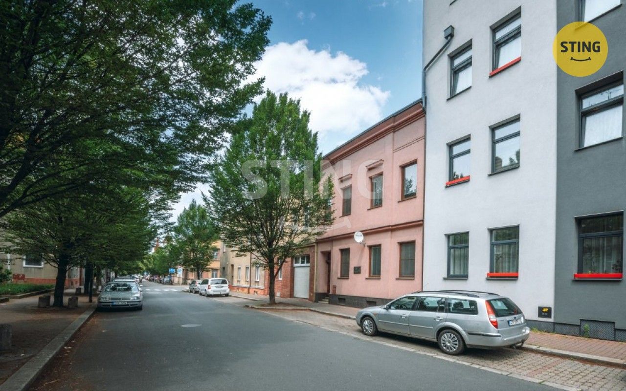 Prodej nemovitosti 300 m² - foto 1
