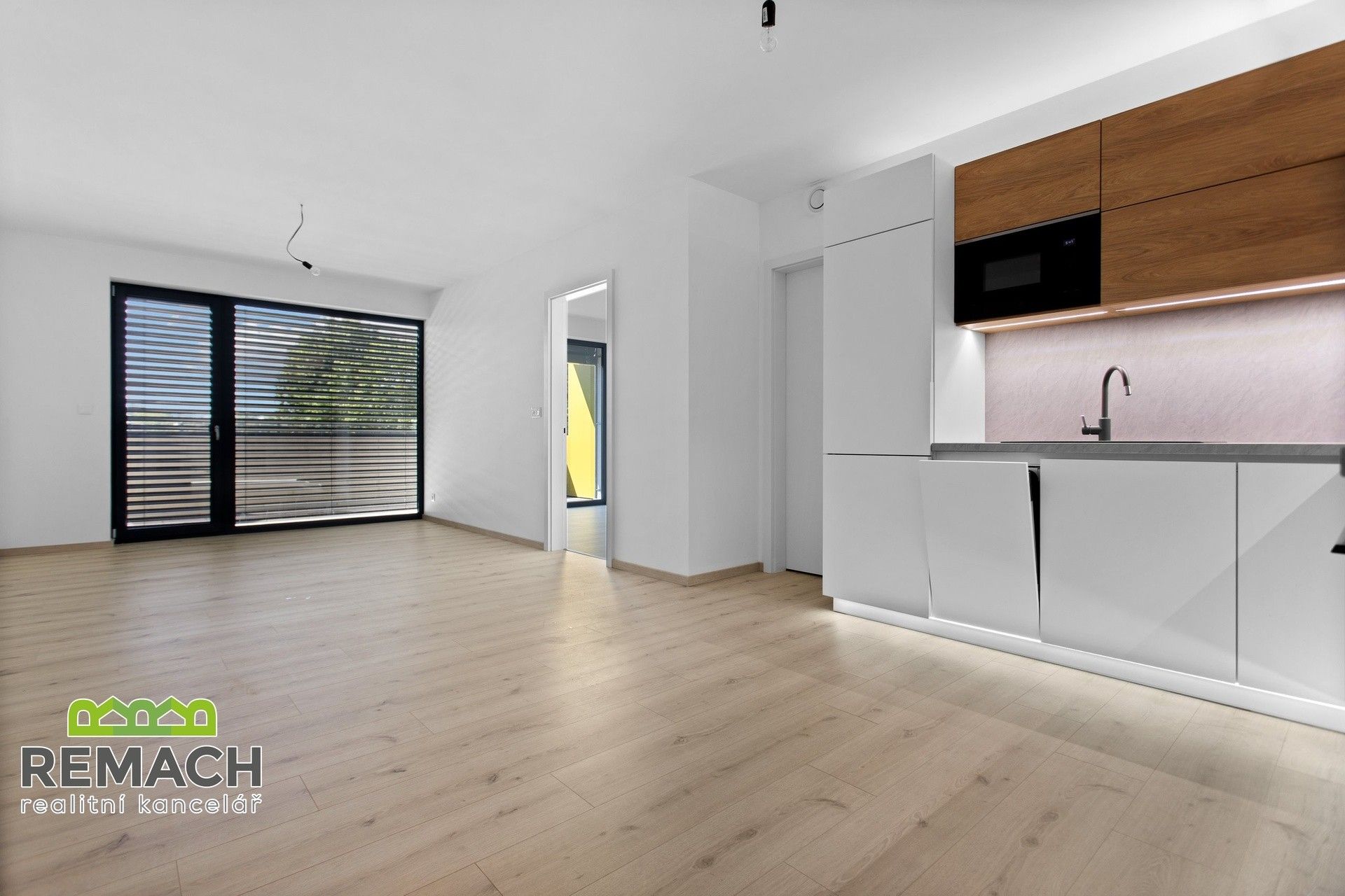 Pronájem bytu 2+kk 60 m² - foto 1