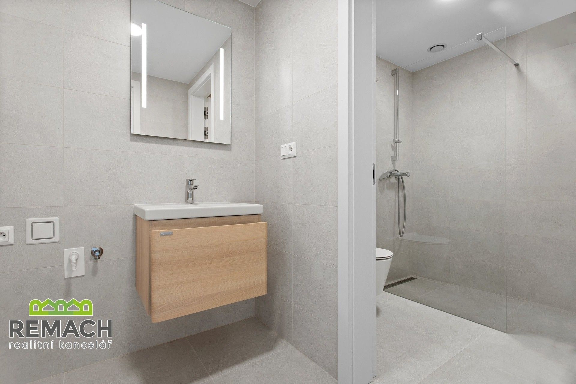 Pronájem bytu 2+kk 60 m² - foto 4