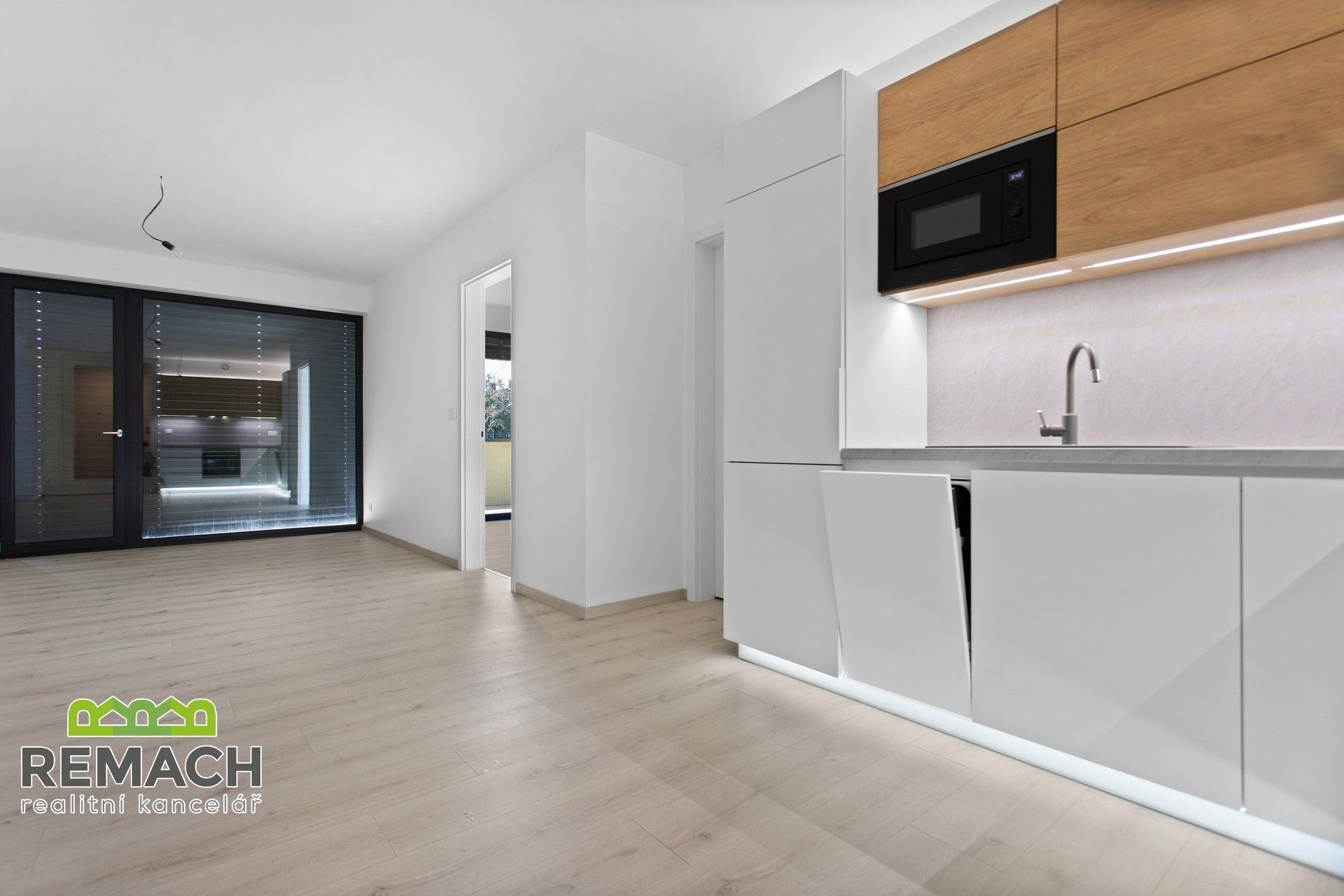 Pronájem bytu 2+kk 60 m² - foto 12