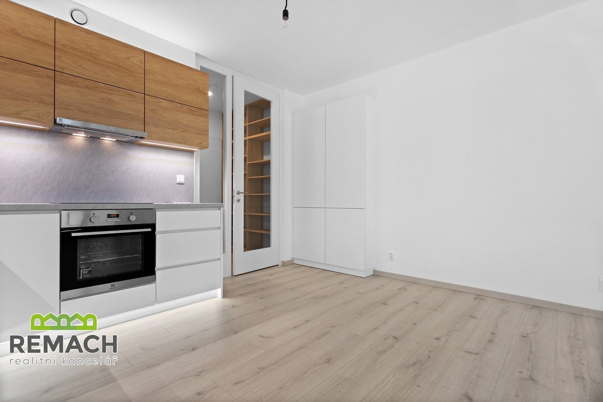 Pronájem bytu 2+kk 60 m² - foto 20