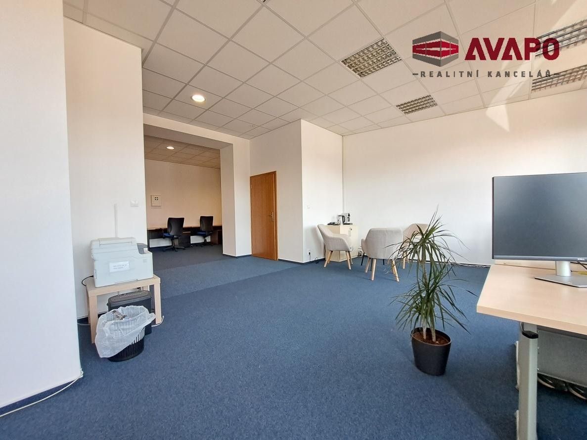 Pronájem komerčního prostoru 71 m² - foto 3