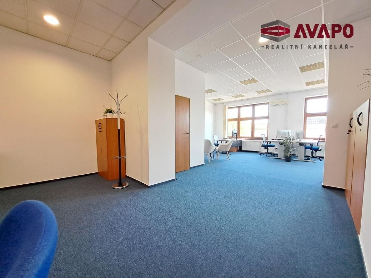 Pronájem komerčního prostoru 71 m² - foto 4
