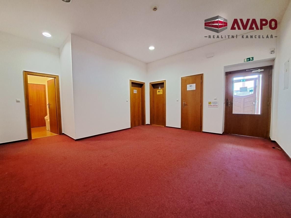Pronájem komerčního prostoru 71 m² - foto 6