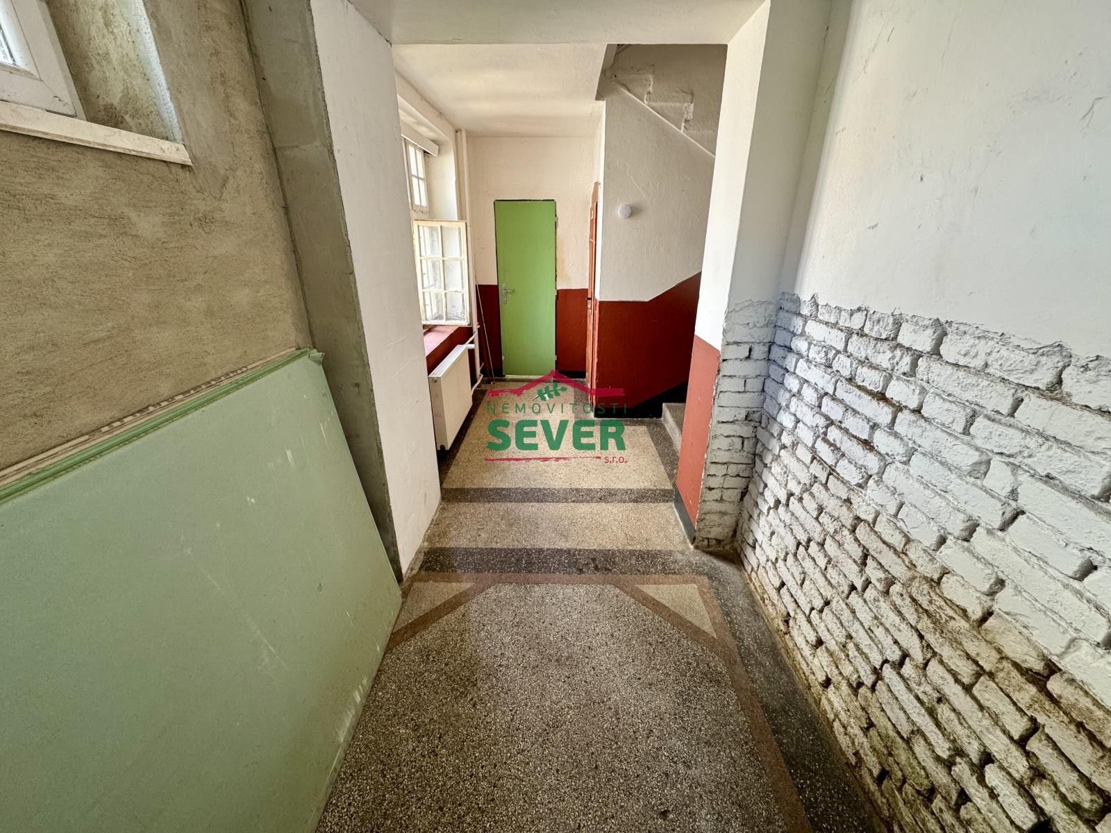 Prodej nemovitosti 450 m² - foto 2