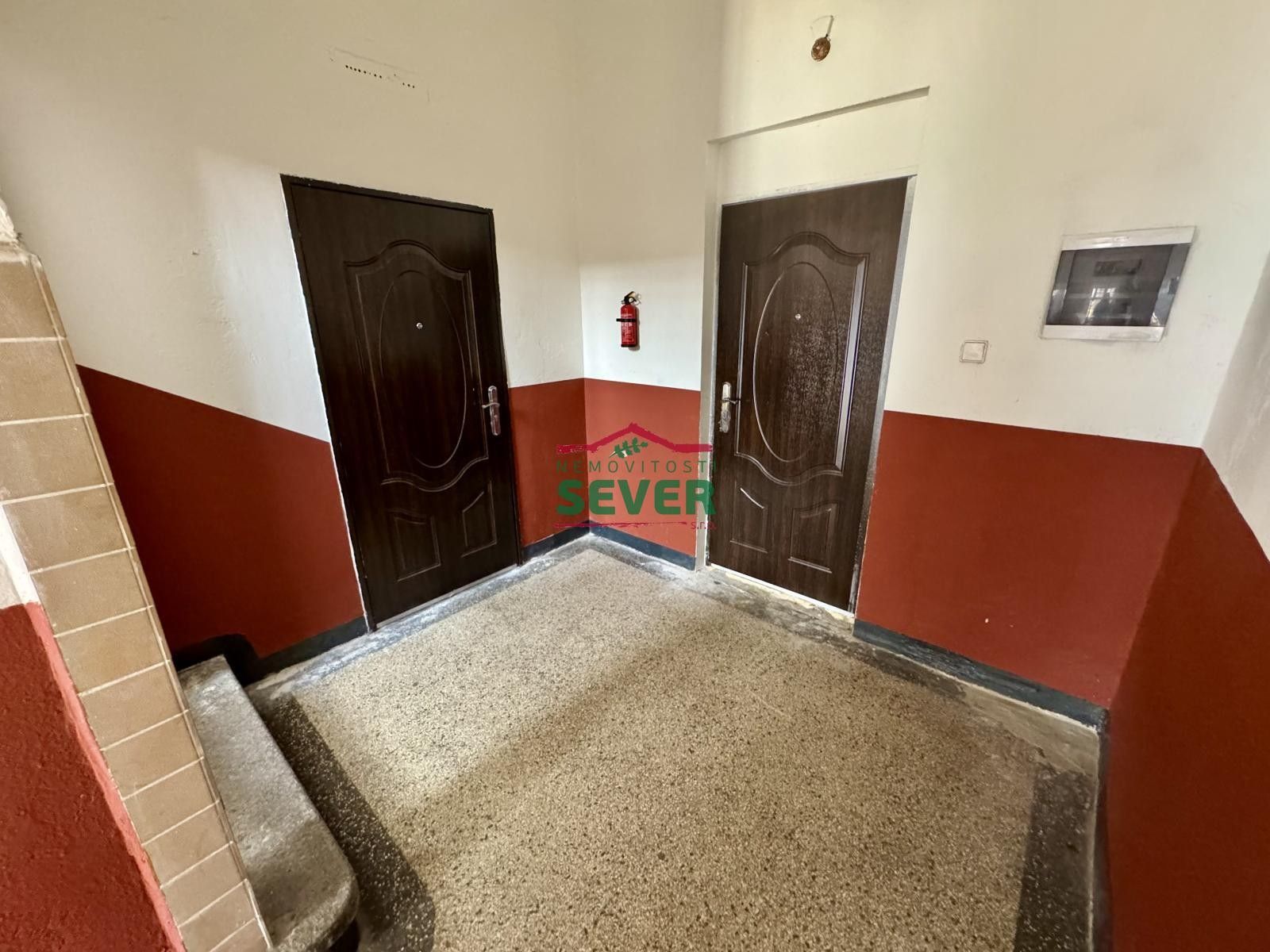 Prodej nemovitosti 450 m² - foto 4