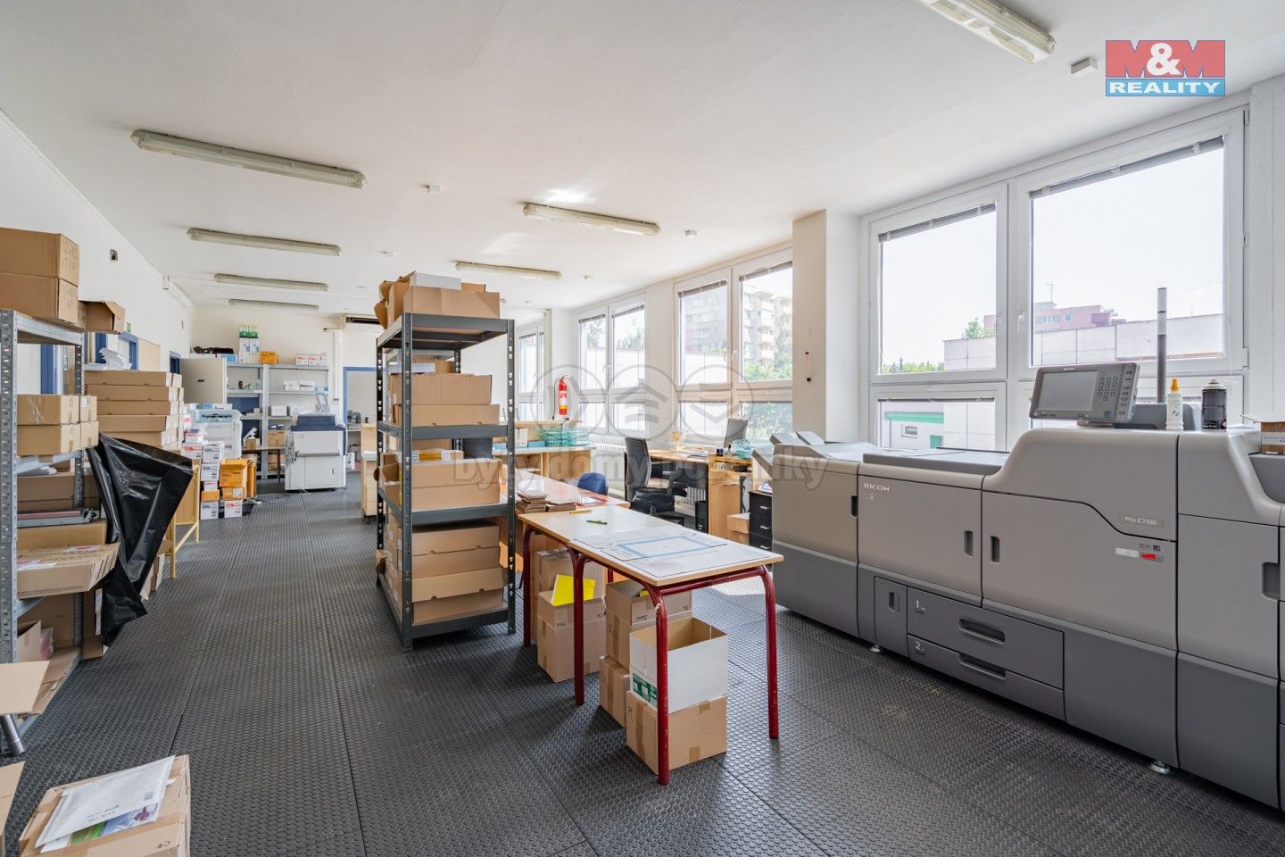 Prodej komerčního prostoru 1100 m² - foto 12