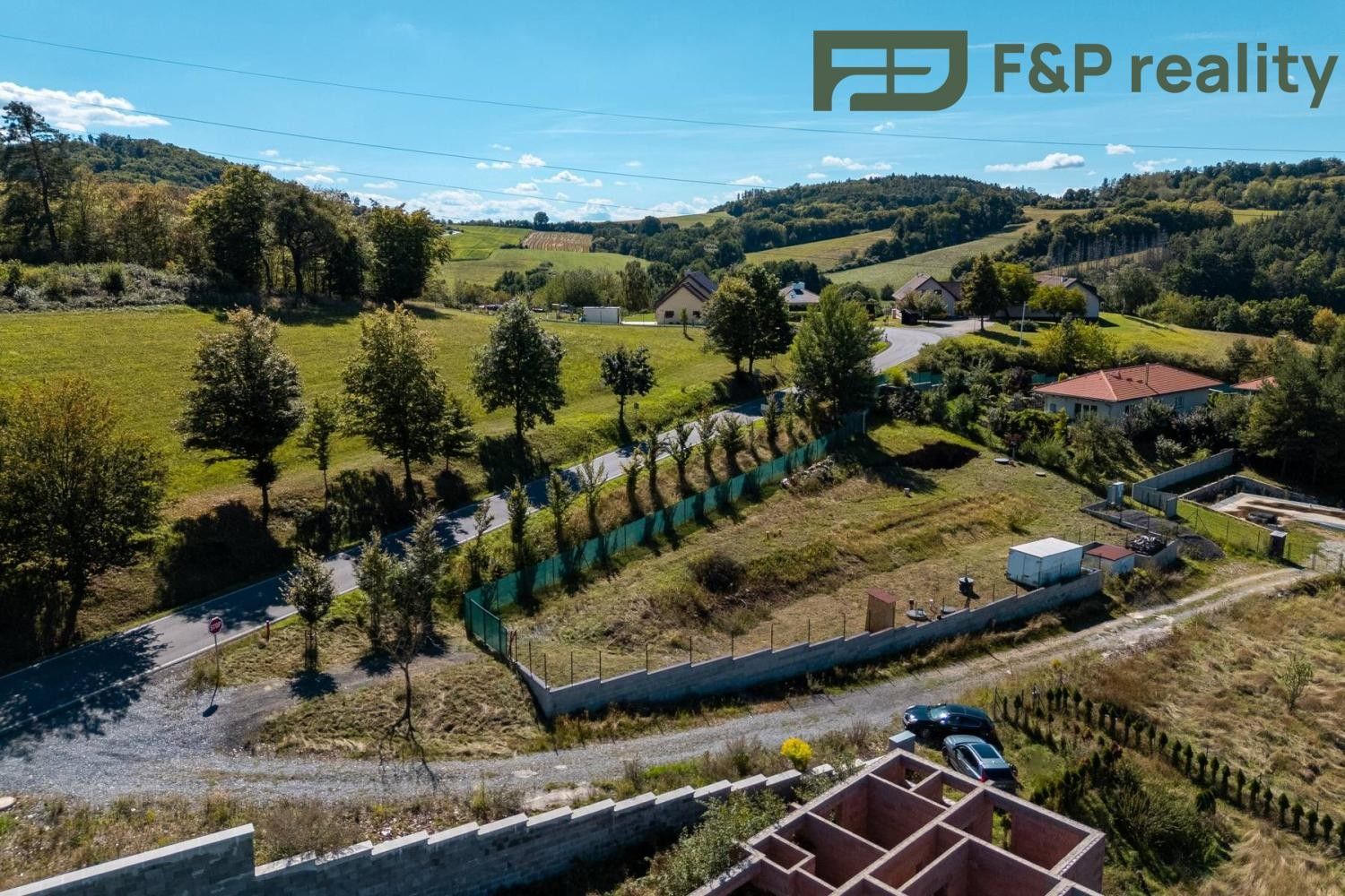 Prodej pozemku 1852 m² - foto 2