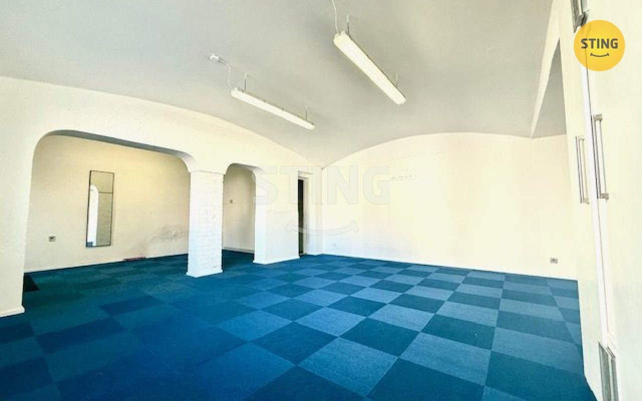 Pronájem komerčního prostoru 37 m² - foto 1