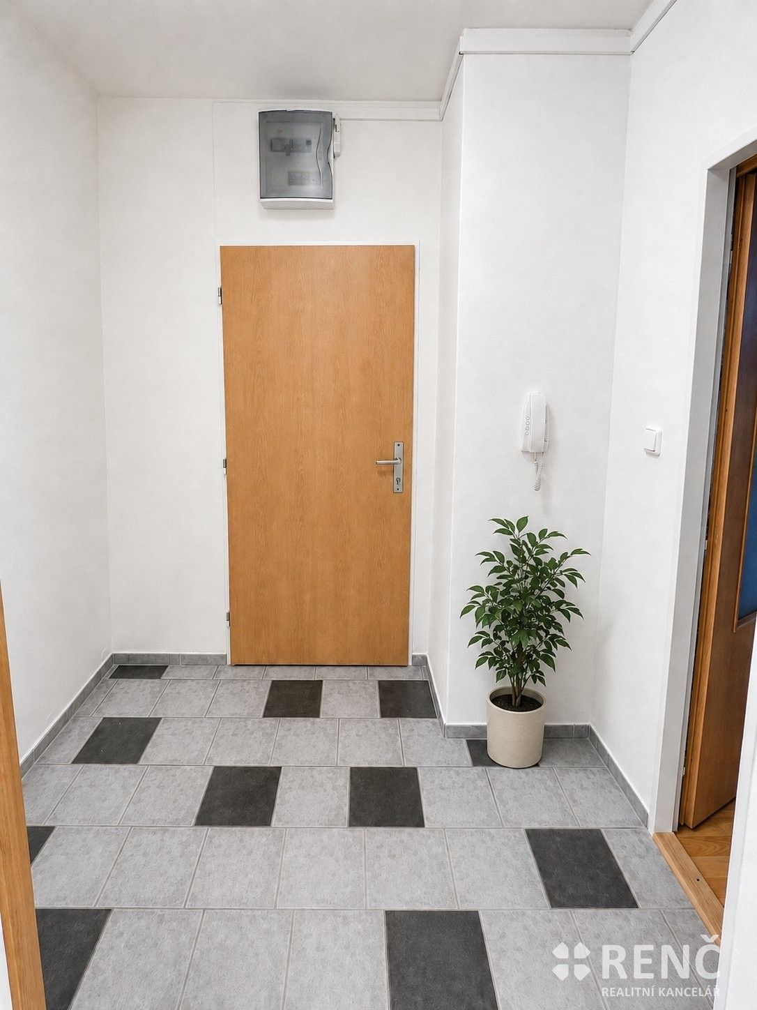 Pronájem bytu 1+kk 30 m² - foto 5