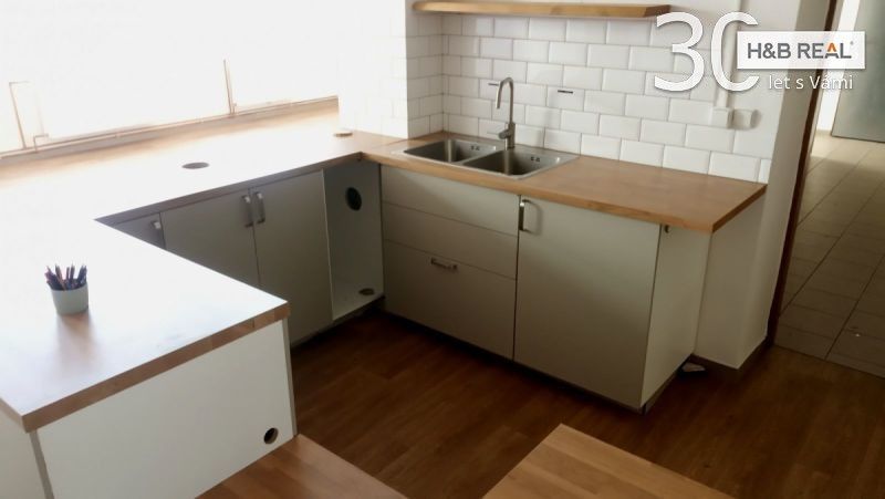Pronájem komerčního prostoru 195 m² - foto 9