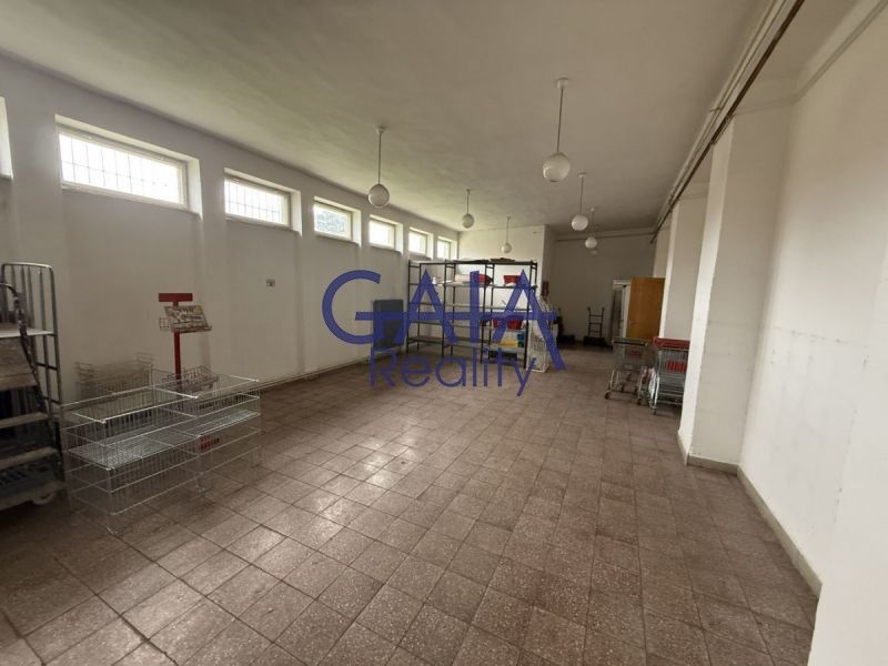 Prodej komerčního prostoru 268 m² - foto 4
