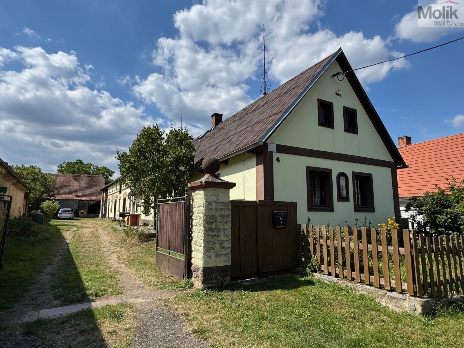 Prodej domu 300 m² - foto 1