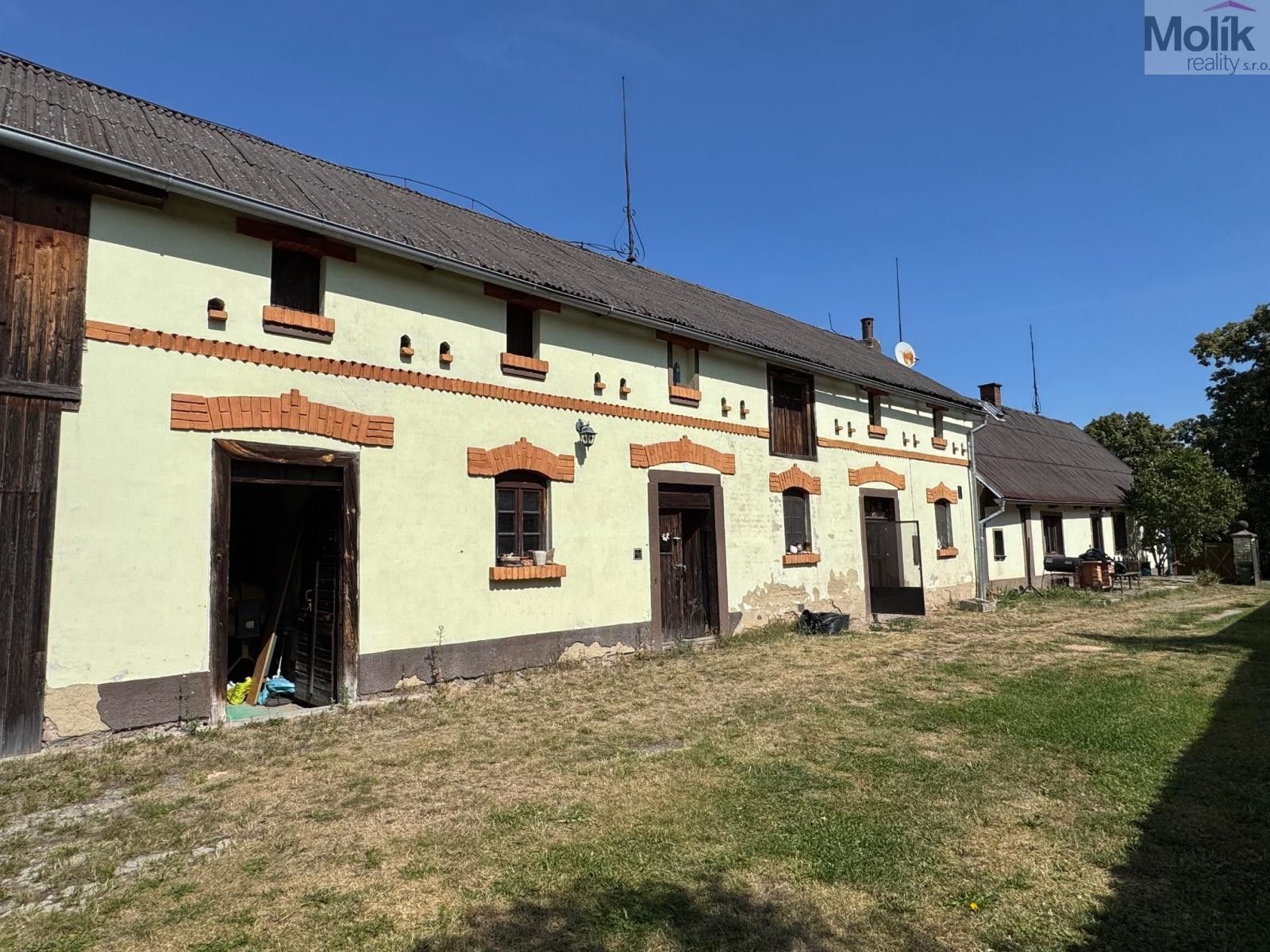 Prodej domu 300 m² - foto 2