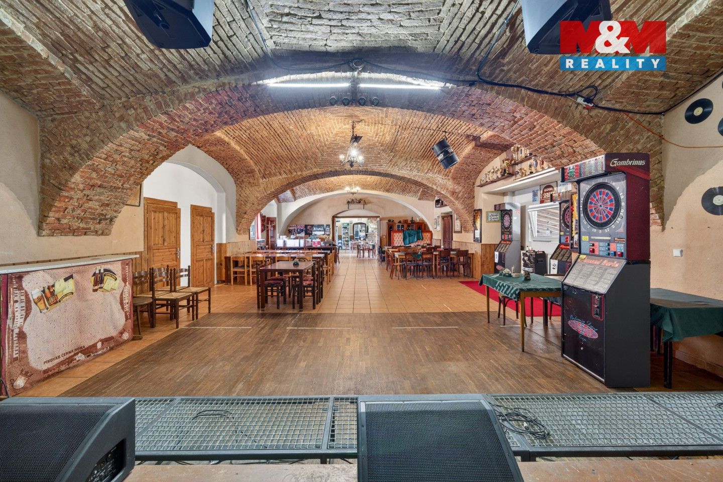 Prodej komerčního prostoru 879 m² - foto 4