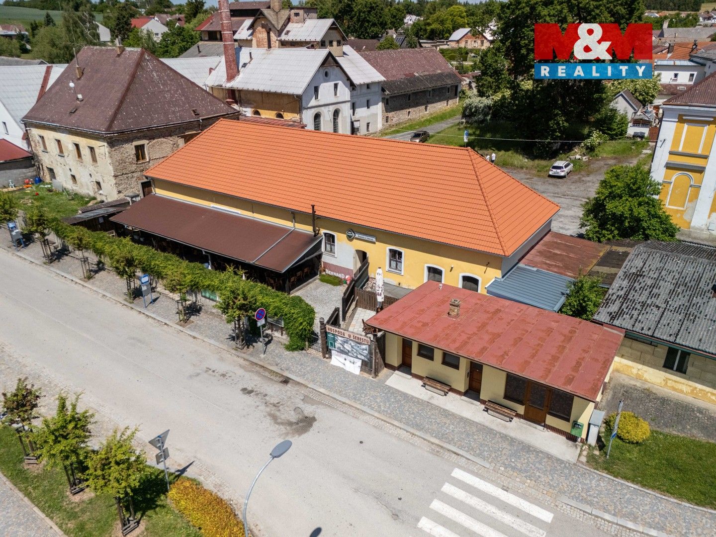 Prodej komerčního prostoru 879 m² - foto 14