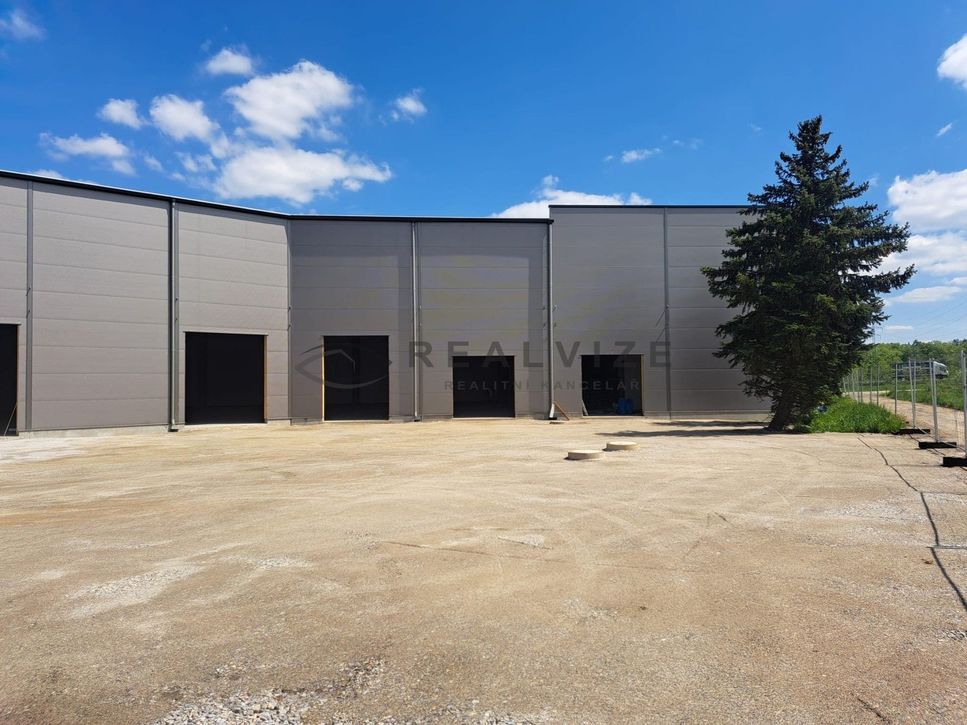 Pronájem komerčního prostoru 456 m² - foto 14