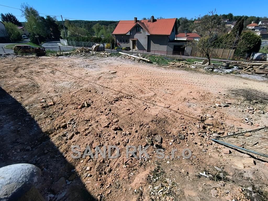 Prodej pozemku 643 m² - foto 1