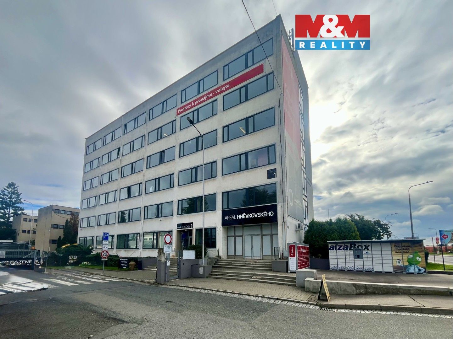 Pronájem komerčního prostoru 109 m² - foto 1