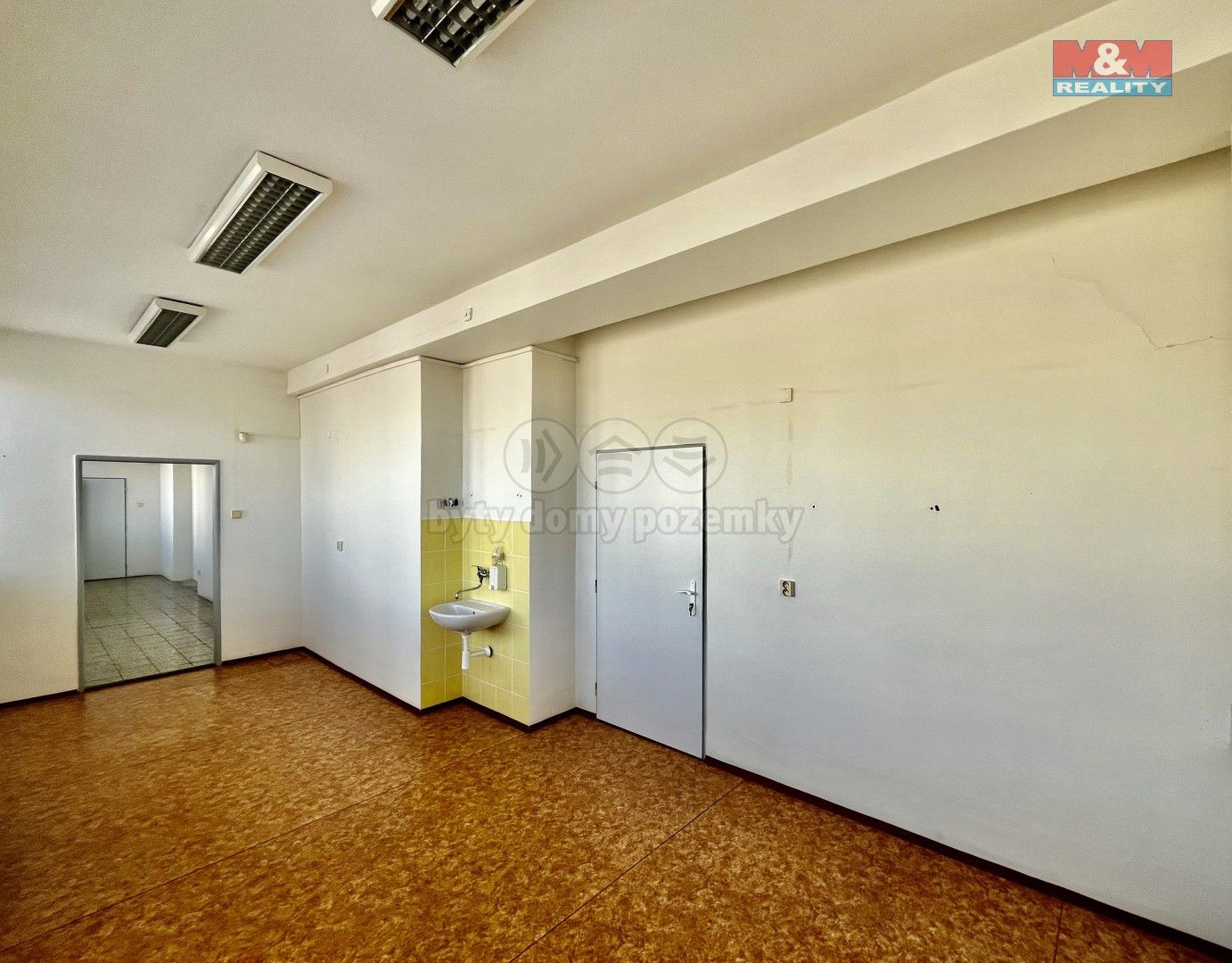 Pronájem komerčního prostoru 109 m² - foto 3