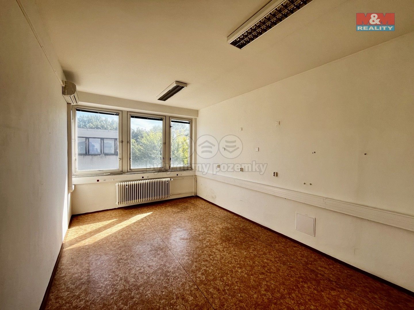 Pronájem komerčního prostoru 109 m² - foto 4