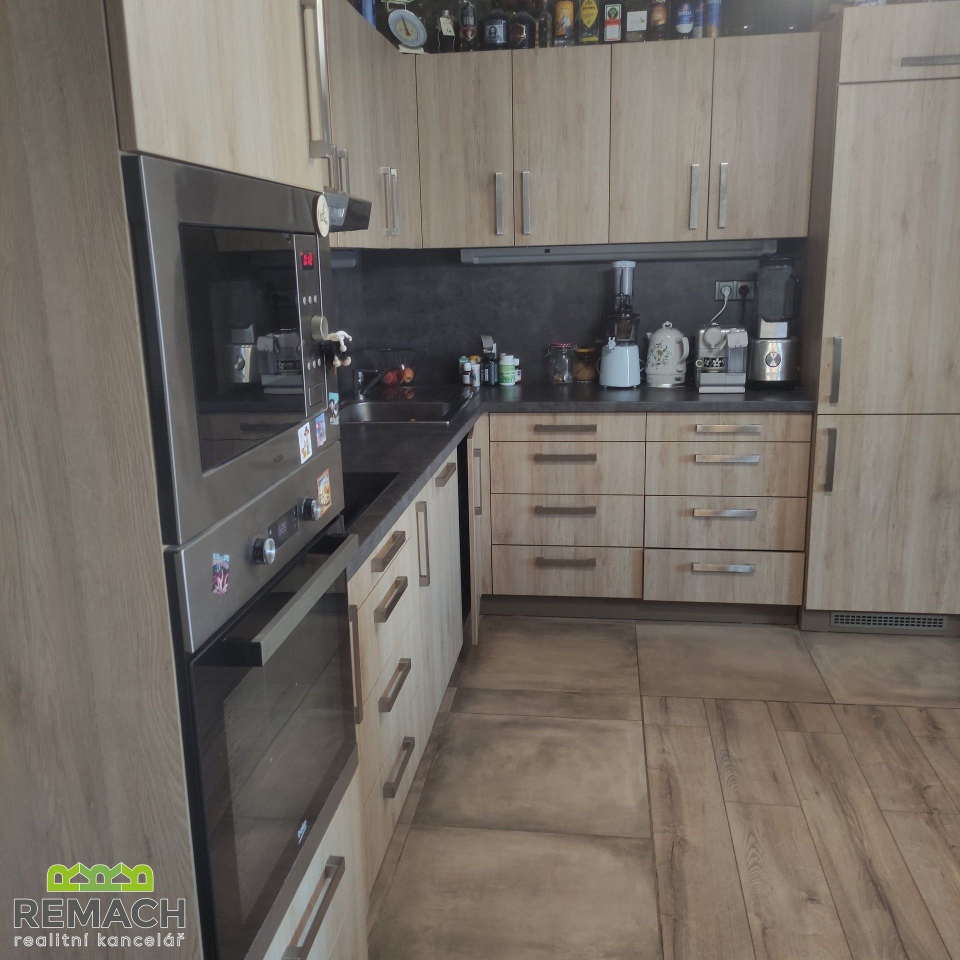 Pronájem bytu 3+kk 86 m² - foto 3