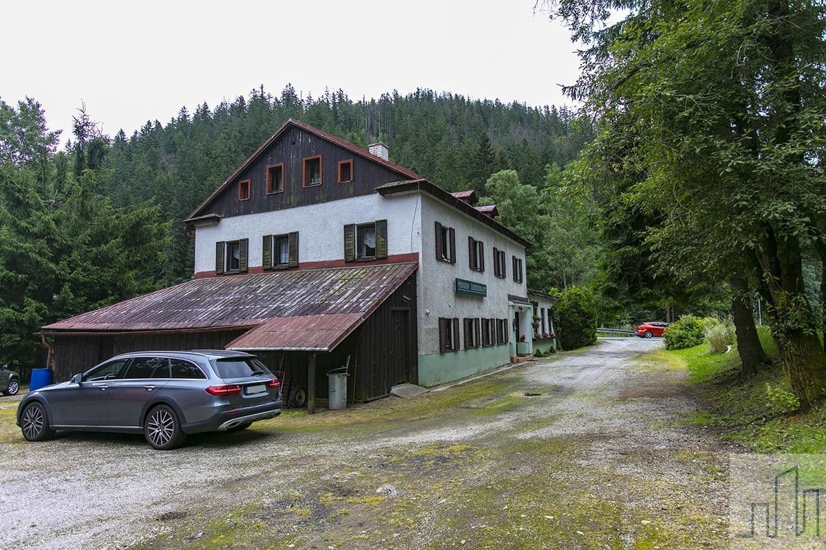 Prodej komerčního prostoru 415 m² - foto 2