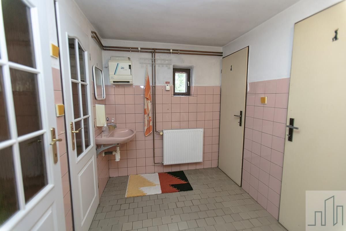 Prodej komerčního prostoru 415 m² - foto 19