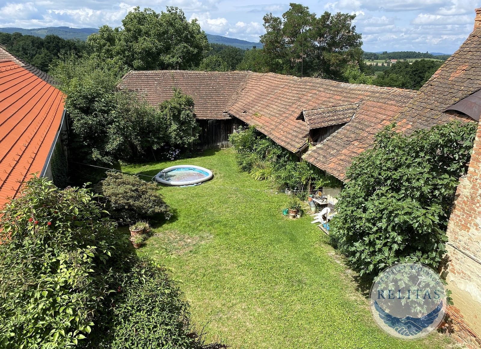 Prodej domu 450 m² - foto 1