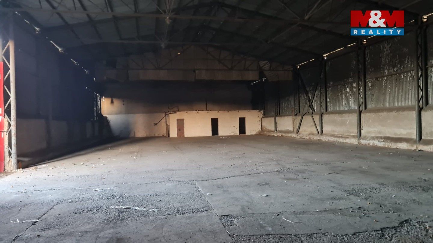 Pronájem komerčního prostoru 300 m² - foto 7