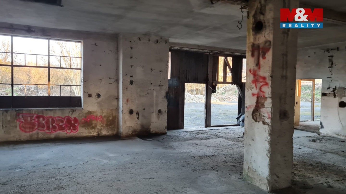 Pronájem komerčního prostoru 300 m² - foto 10