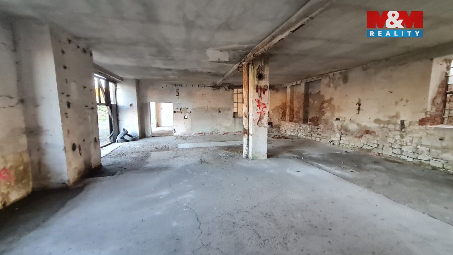 Pronájem komerčního prostoru 300 m² - foto 11
