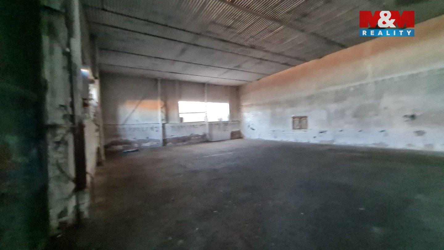 Pronájem komerčního prostoru 300 m² - foto 12