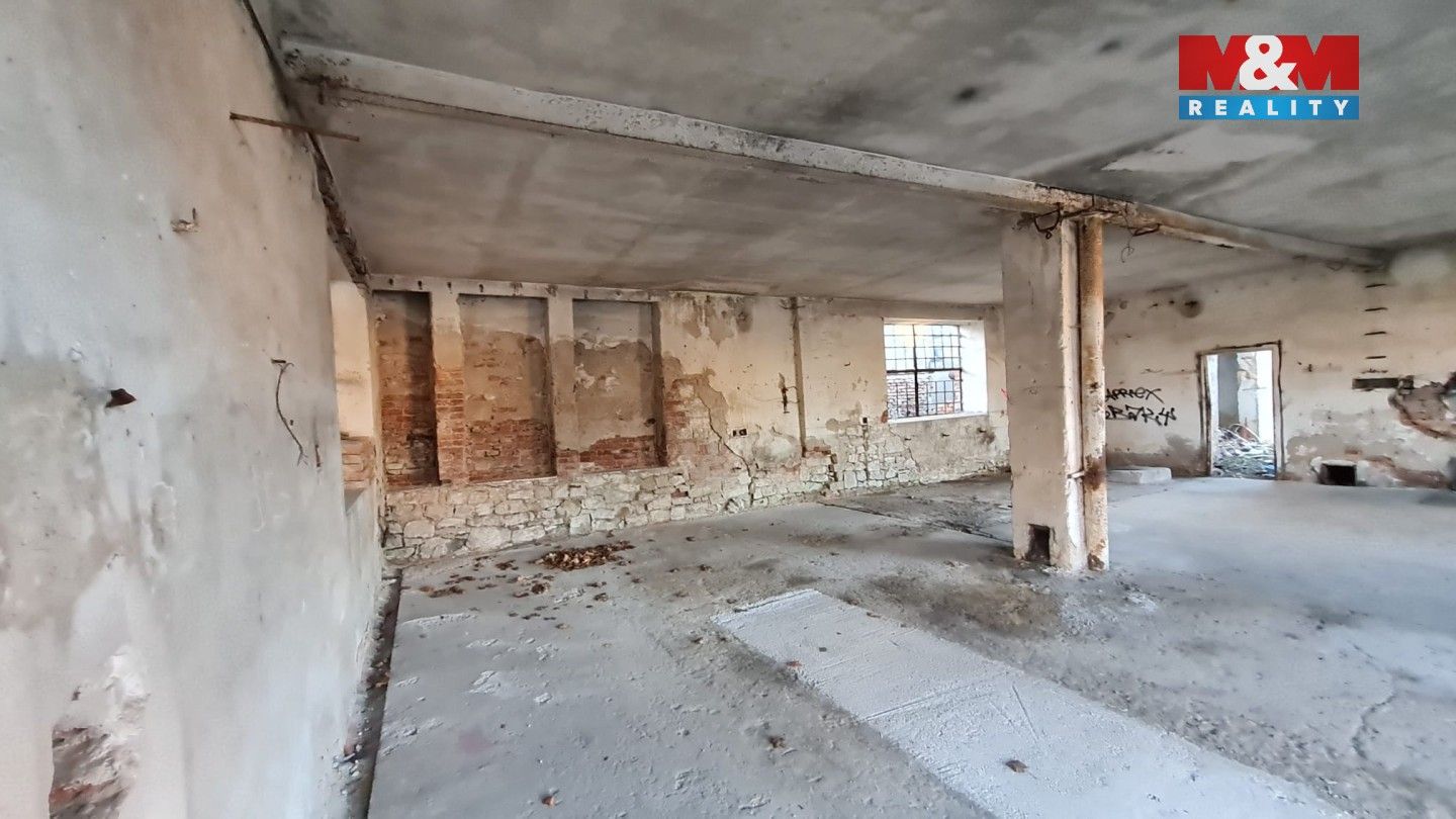 Pronájem komerčního prostoru 300 m² - foto 14