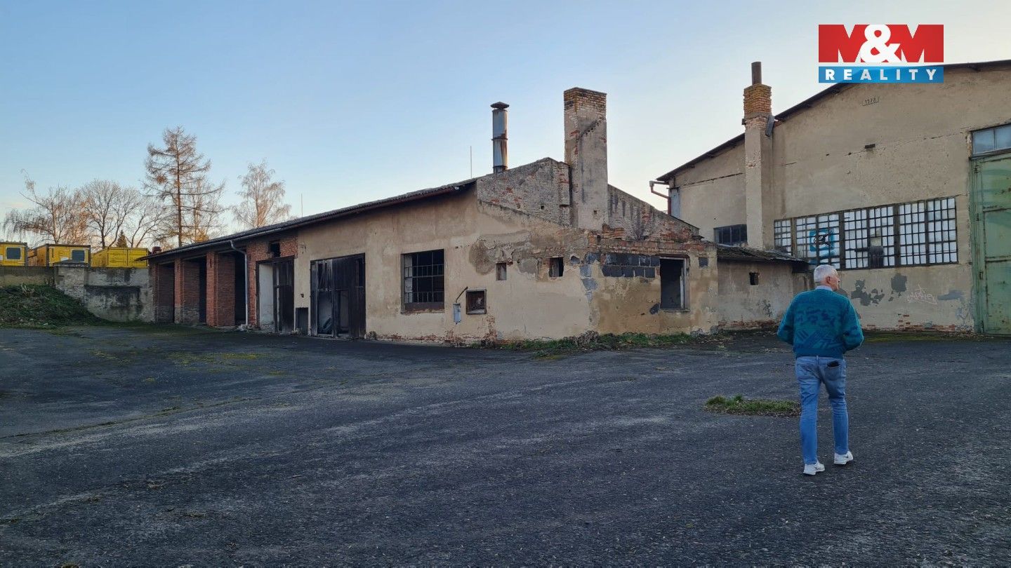 Pronájem komerčního prostoru 300 m² - foto 16