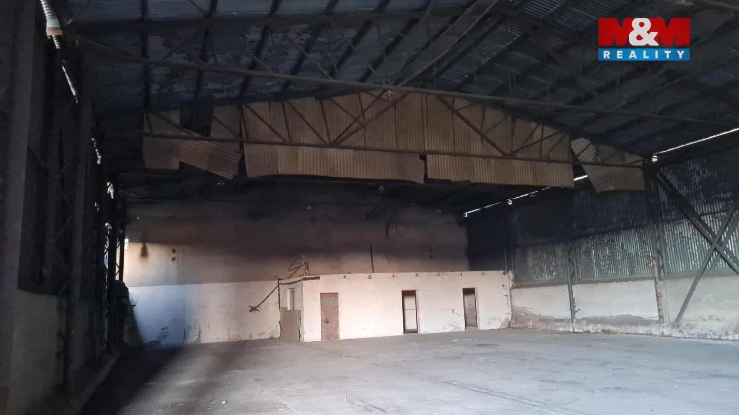 Pronájem komerčního prostoru 300 m² - foto 21