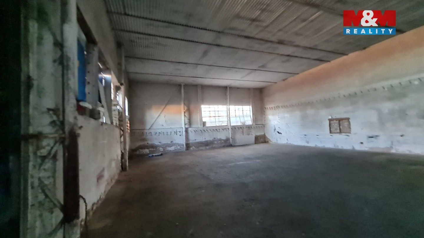 Pronájem komerčního prostoru 300 m² - foto 19