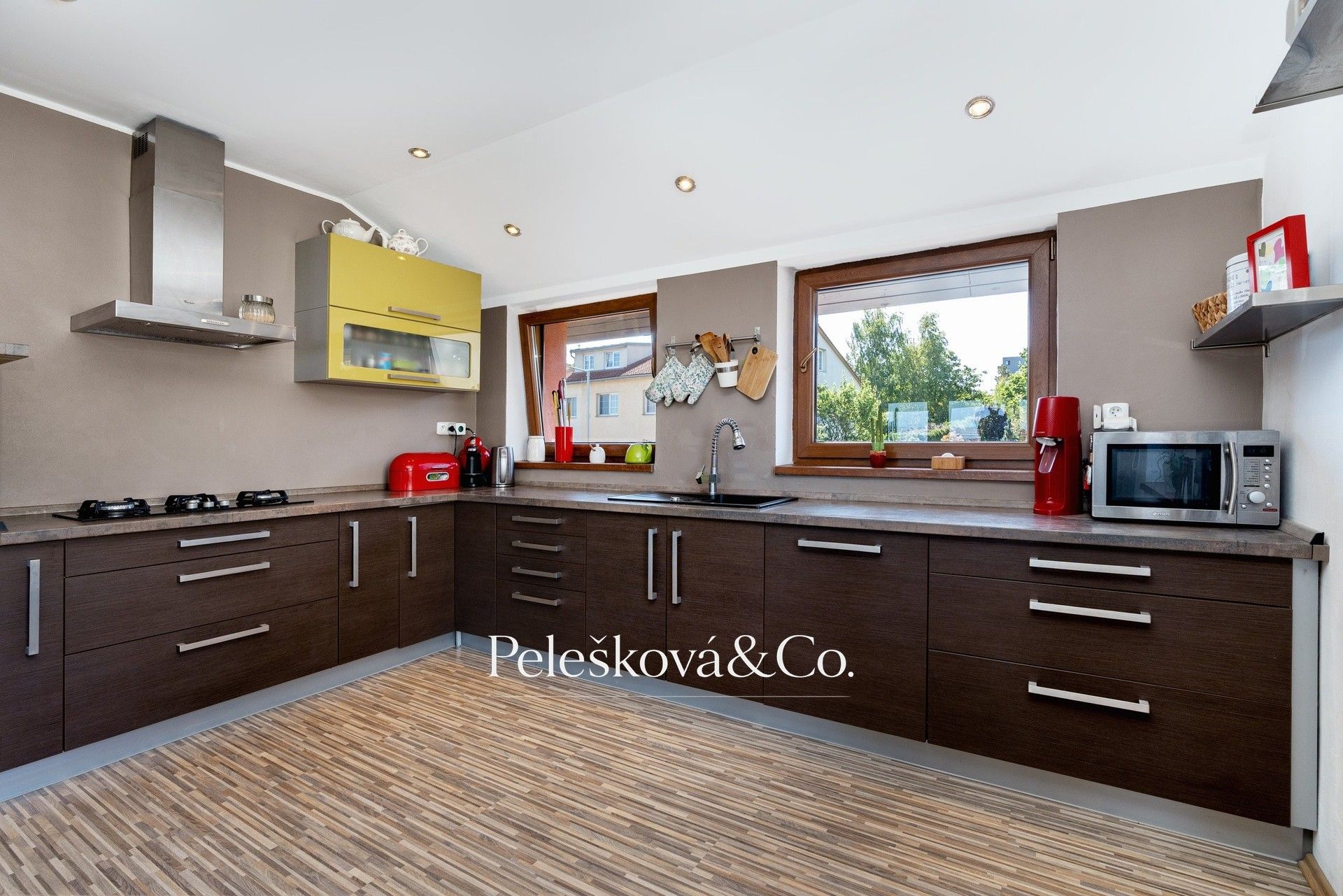 Prodej nemovitosti 333 m² - foto 8