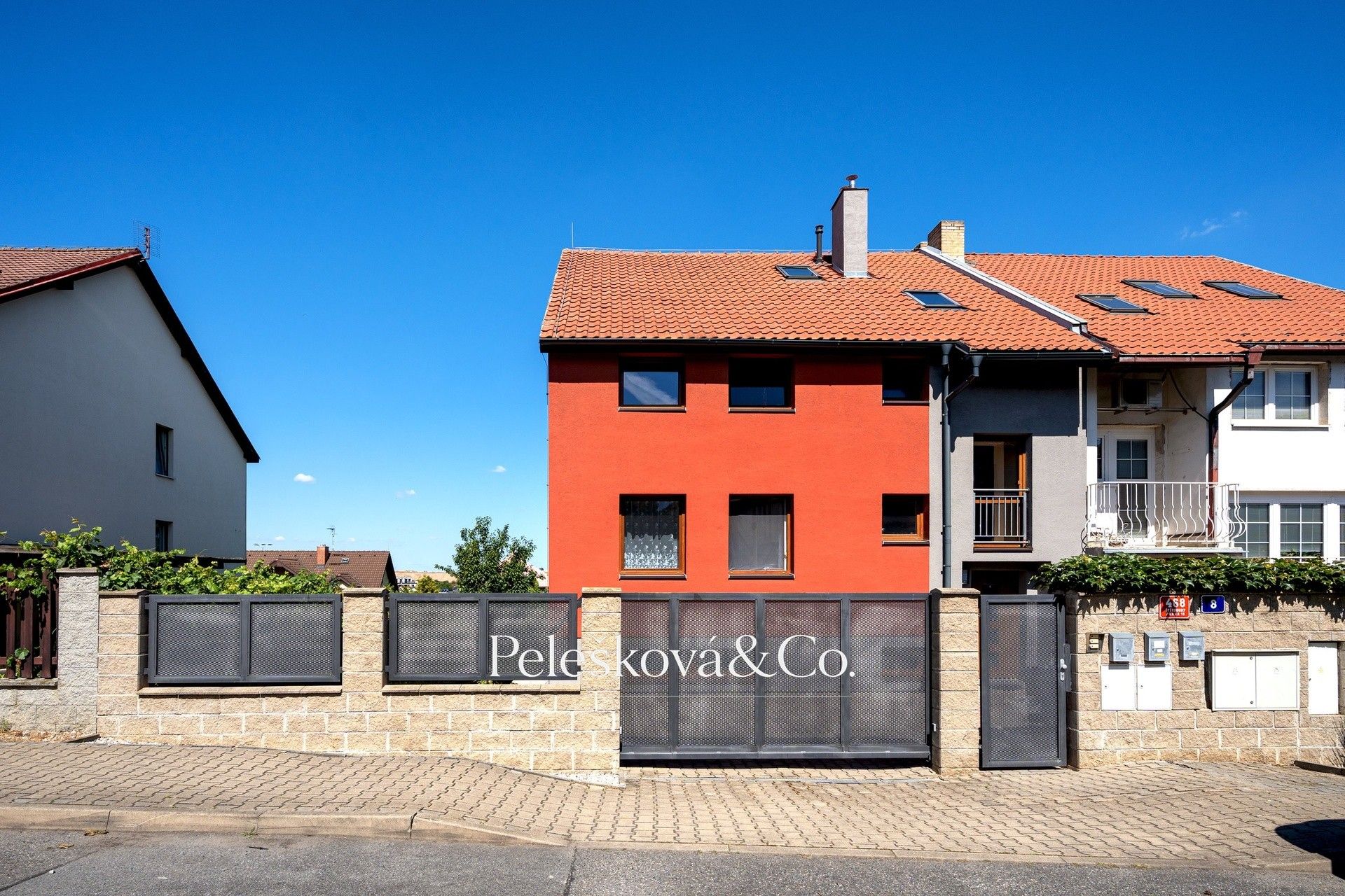 Prodej nemovitosti 333 m² - foto 4