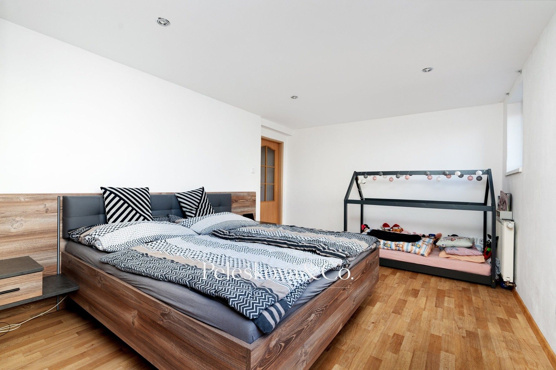 Prodej nemovitosti 333 m² - foto 27
