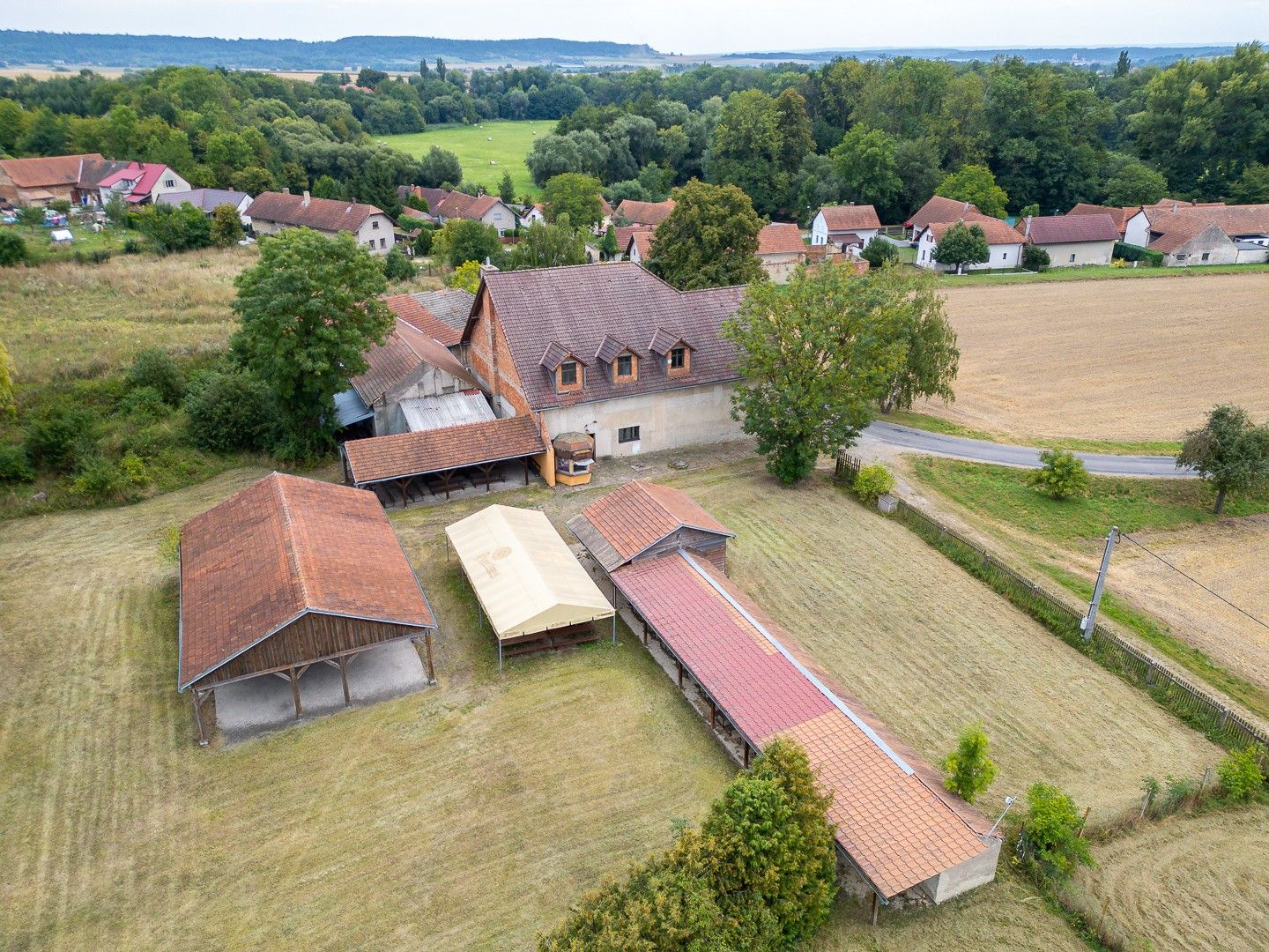 Prodej komerčního prostoru 852 m² - foto 11