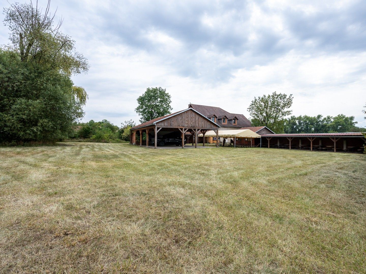 Prodej komerčního prostoru 852 m² - foto 20